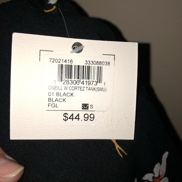 🆕🌷NWT O’Neill Cropped Flowy Tank Black Floral S - Picture 9 of 9